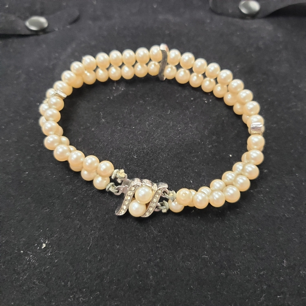 Vintage Faux Pearl Bracelet with Silver Accents